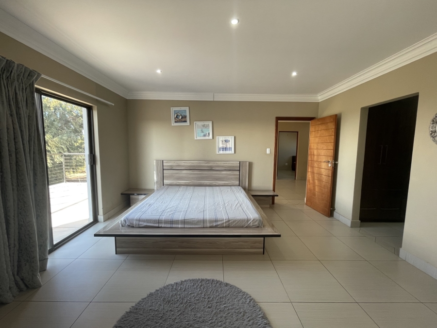 4 Bedroom Property for Sale in Heuwelsig Free State